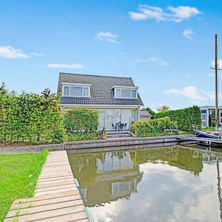 Waterfront Holiday Home With Jetty Boornzwaag over de Wielen Экстерьер фото