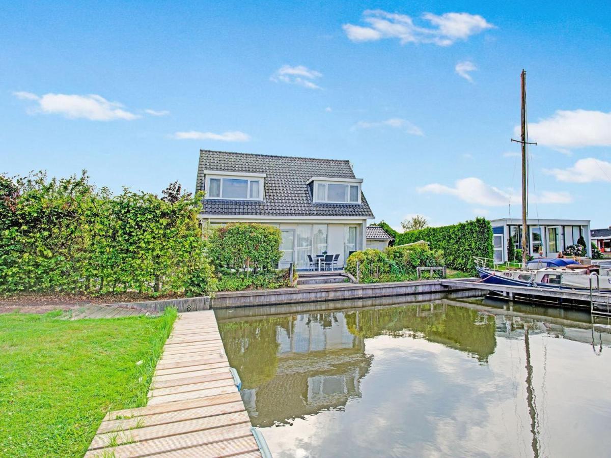 Waterfront Holiday Home With Jetty Boornzwaag over de Wielen Экстерьер фото